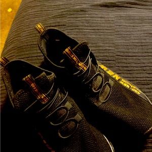 New re sport size 7 black shoes
